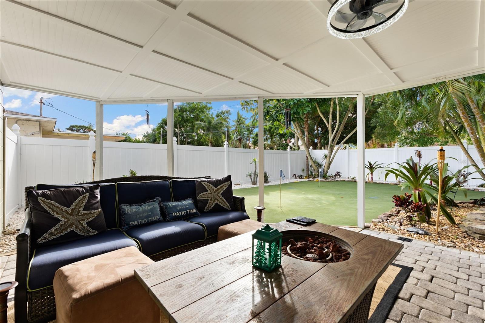 Image 39 of 52 For 9854 51st Avenue N