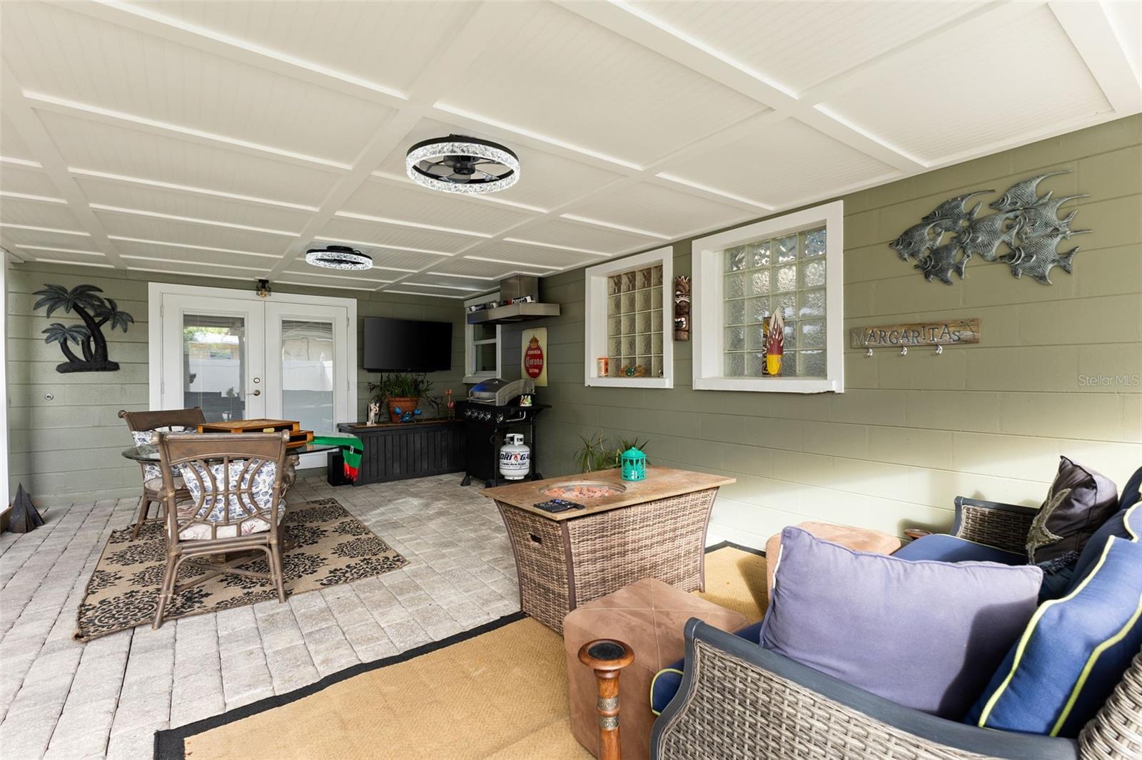 Image 42 of 52 For 9854 51st Avenue N