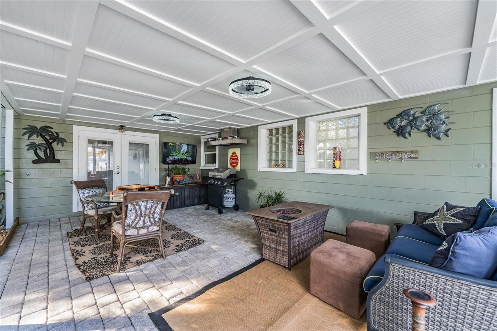 Image 5 of 52 For 9854 51st Avenue N