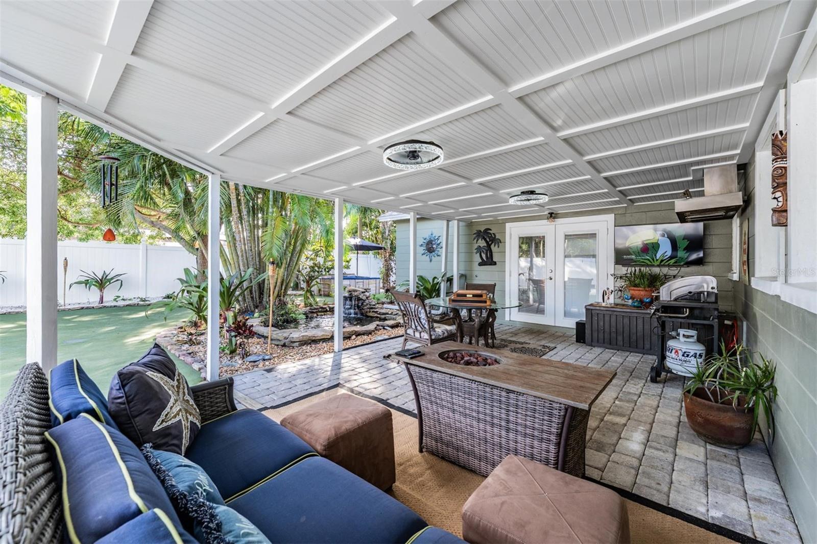 Image 9 of 52 For 9854 51st Avenue N