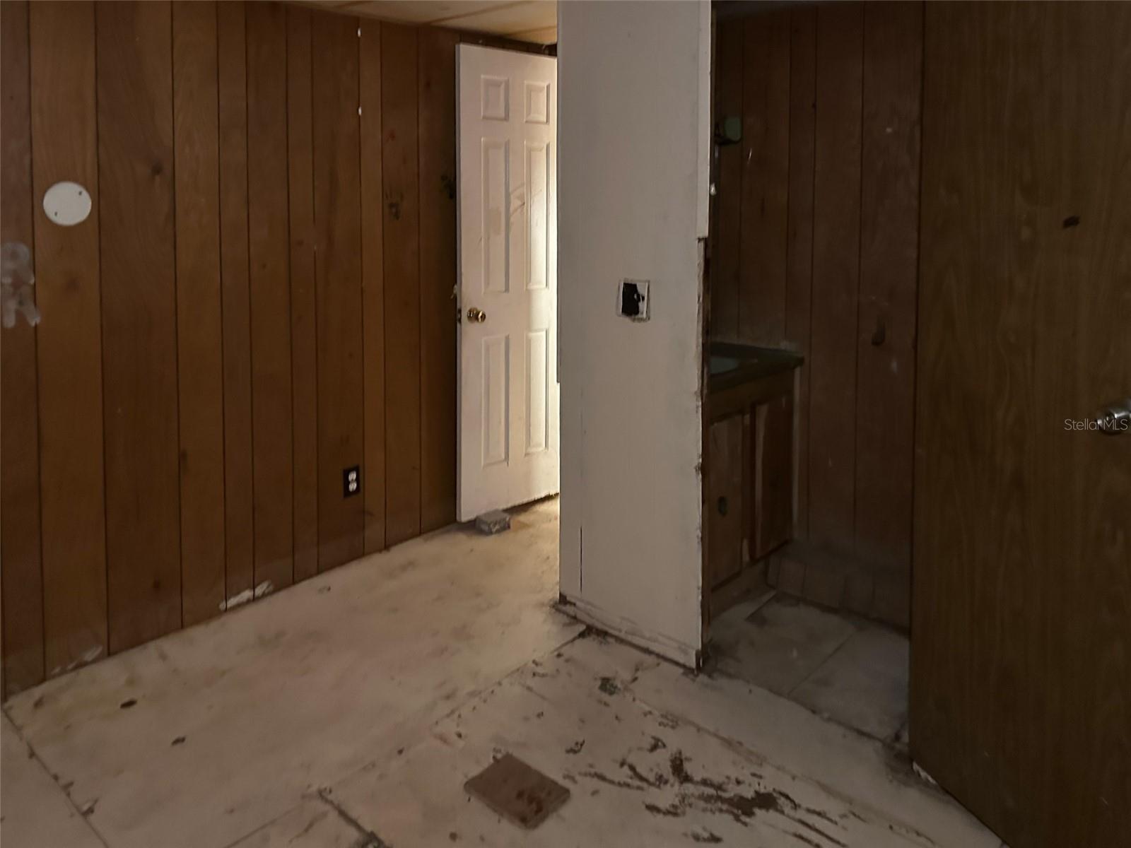 Image 9 of 20 For 1607 Faye Street