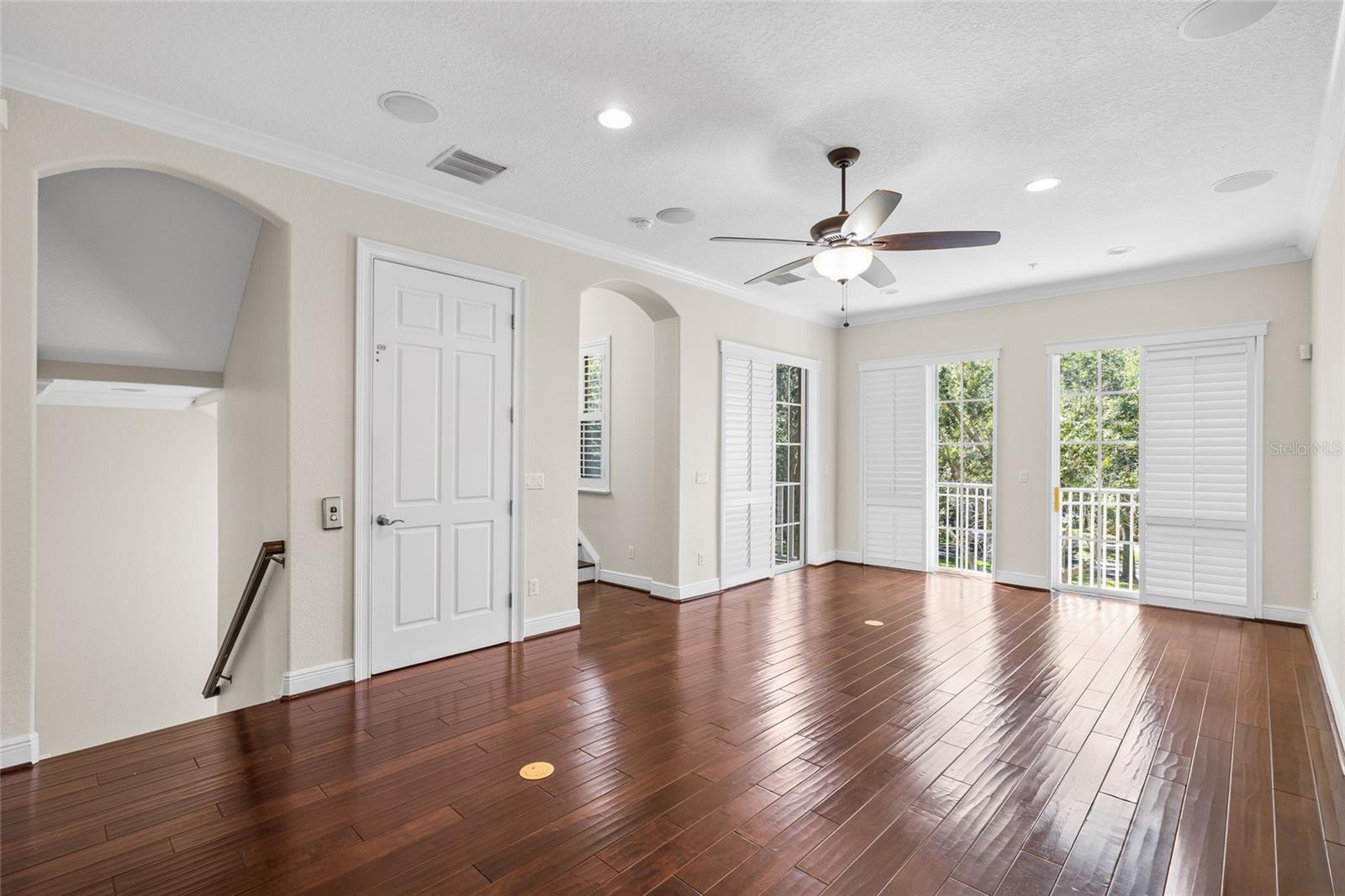 Image 11 of 64 For 6002 Printery Street 105