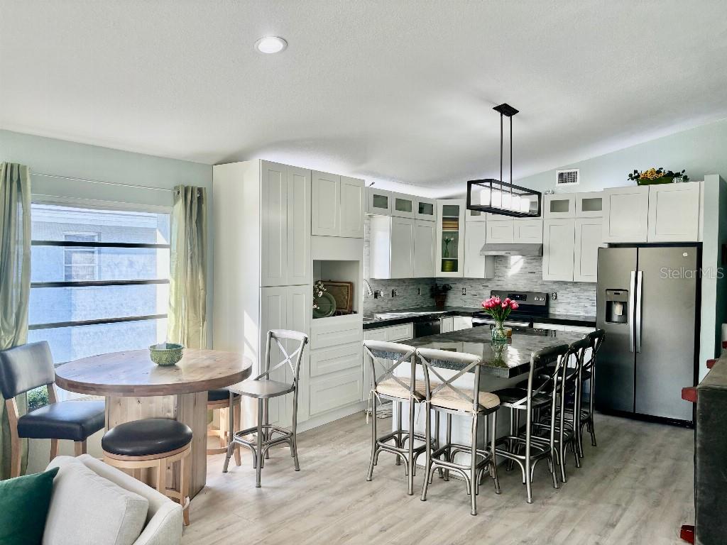 Image 2 of 5 For 1041 Capri Isles Boulevard 219