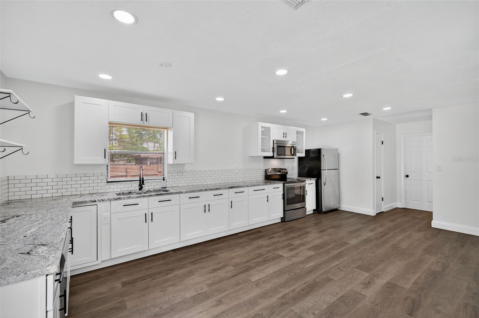 Image 11 of 34 For 5903 Chicory Court