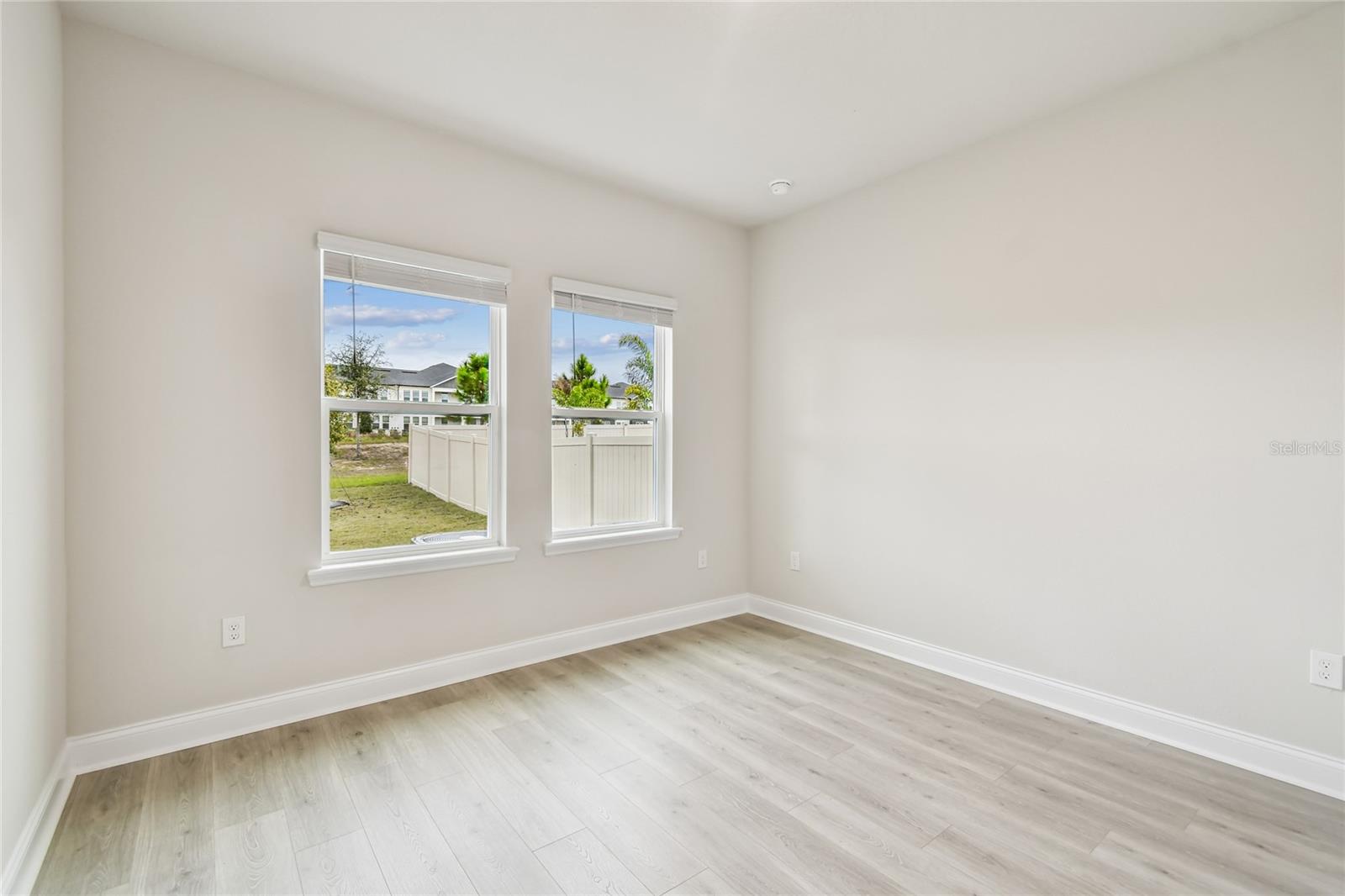 Image 29 of 43 For 17024 Cercis Loop