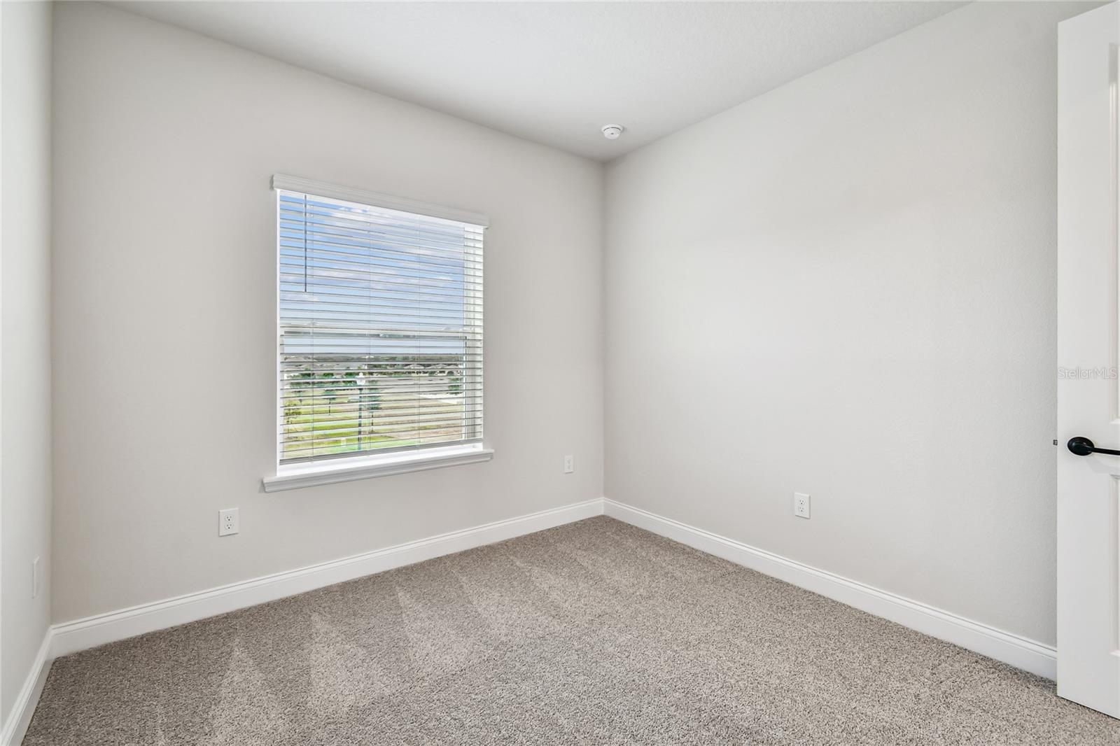 Image 33 of 43 For 17024 Cercis Loop