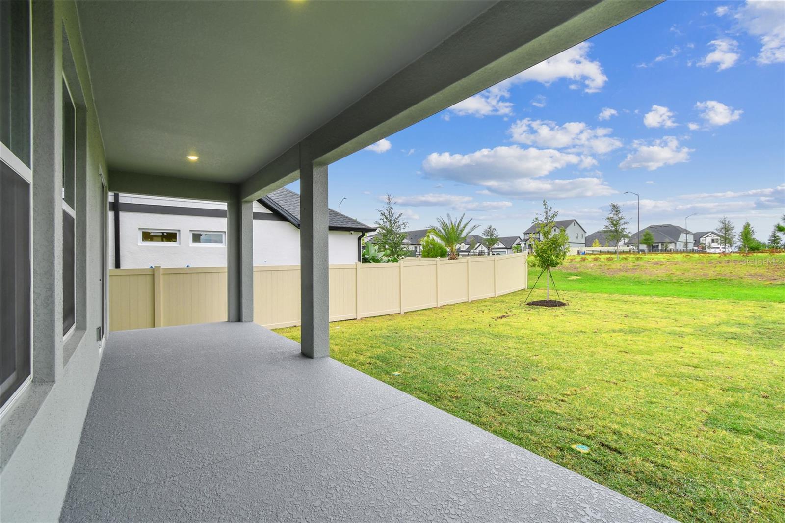 Image 36 of 43 For 17024 Cercis Loop