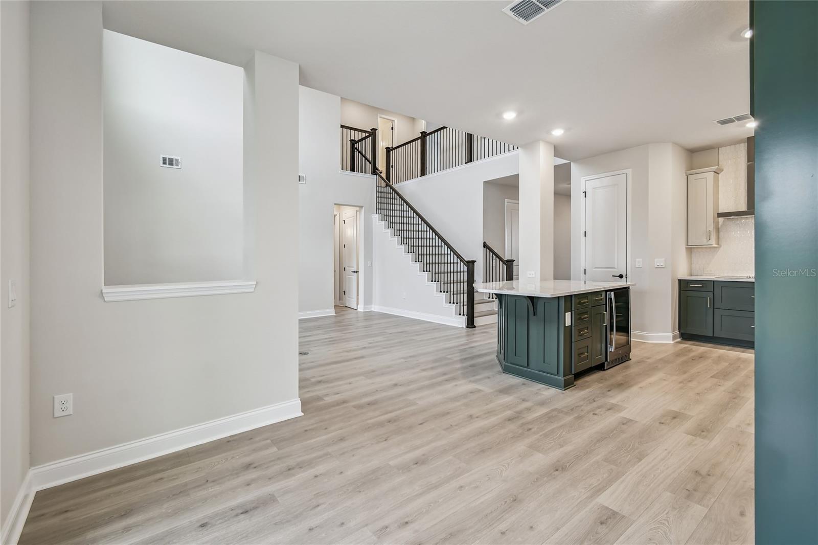 Image 8 of 43 For 17024 Cercis Loop