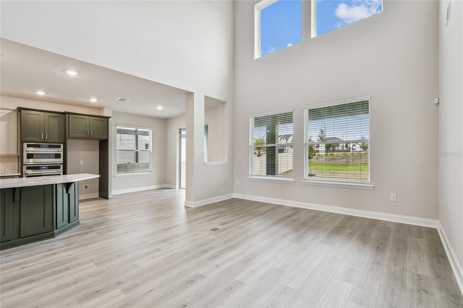 Image 9 of 43 For 17024 Cercis Loop