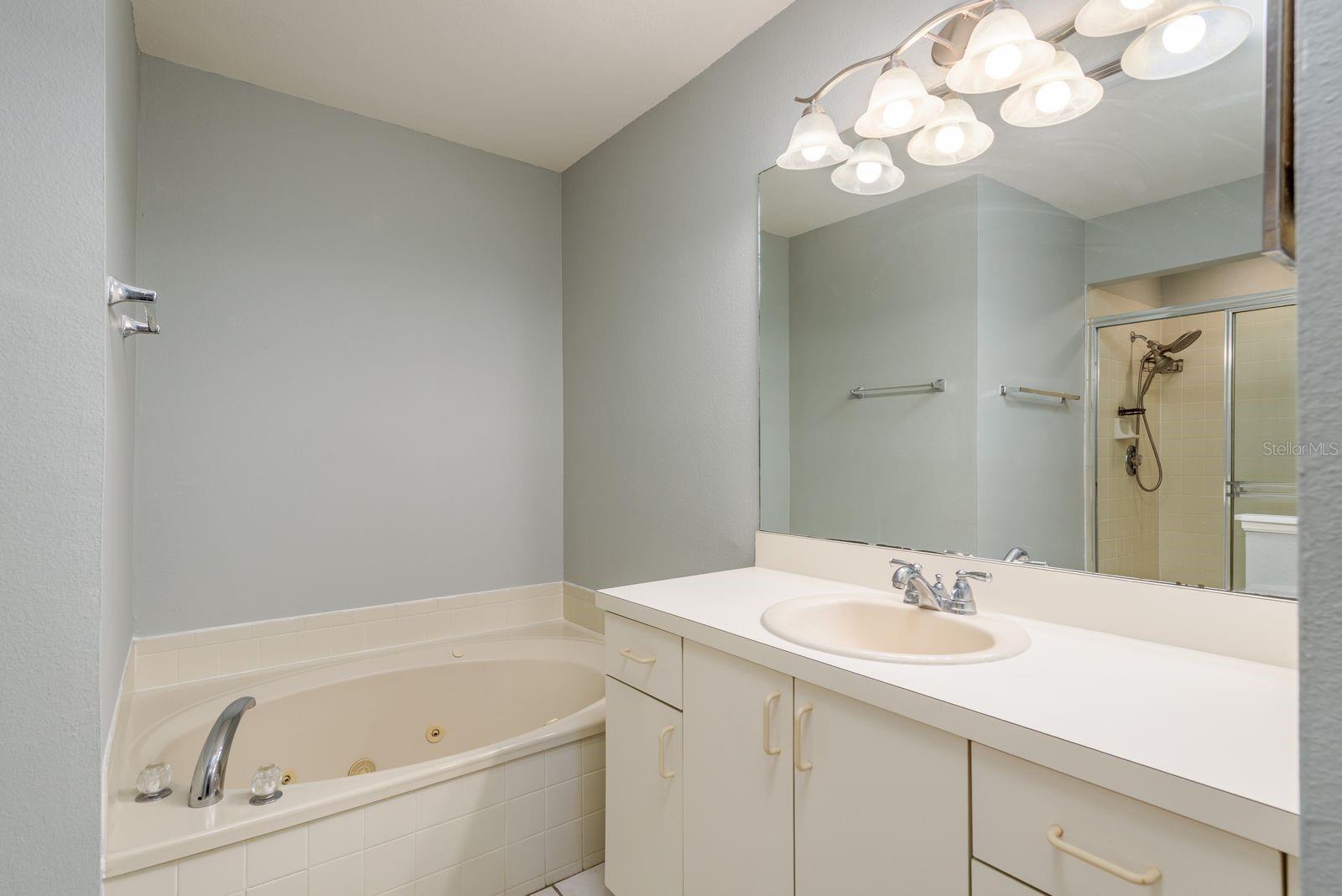 Image 23 of 40 For 2215 Andover Circle