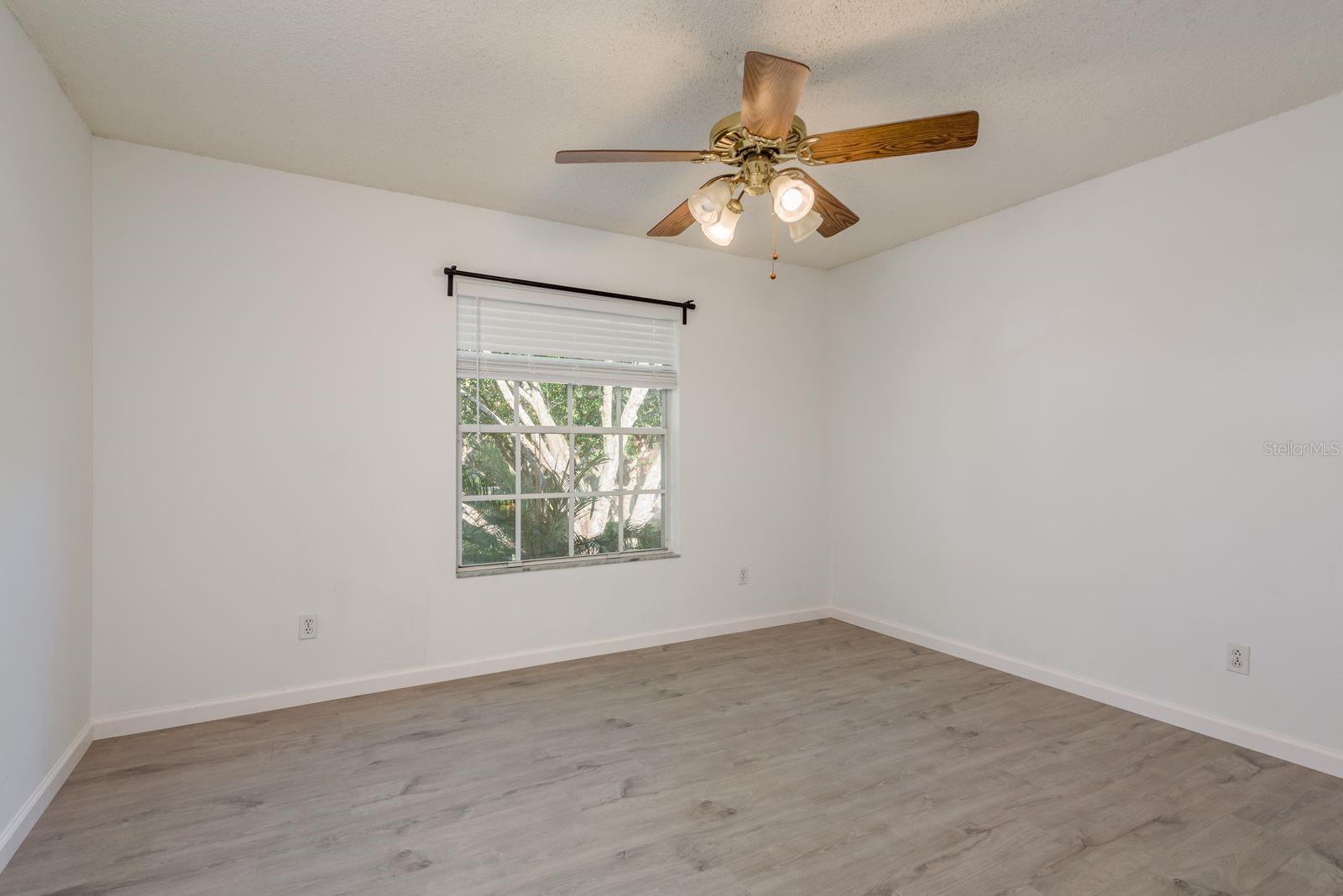 Image 27 of 40 For 2215 Andover Circle