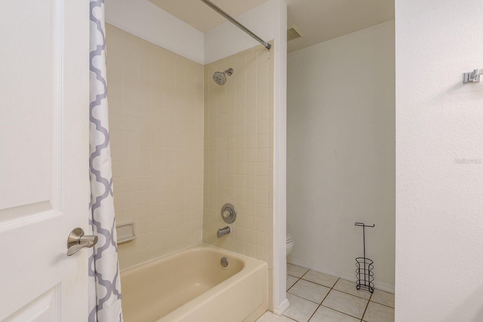 Image 31 of 40 For 2215 Andover Circle