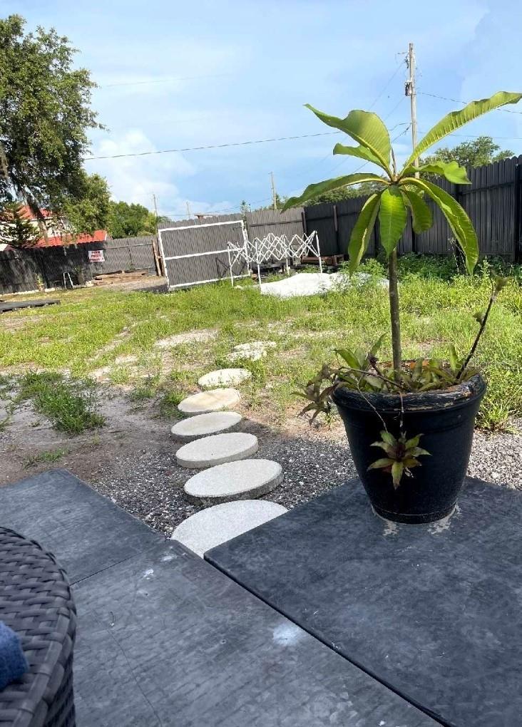 Listing photo id 8 for 6009 Mckinley Avenue