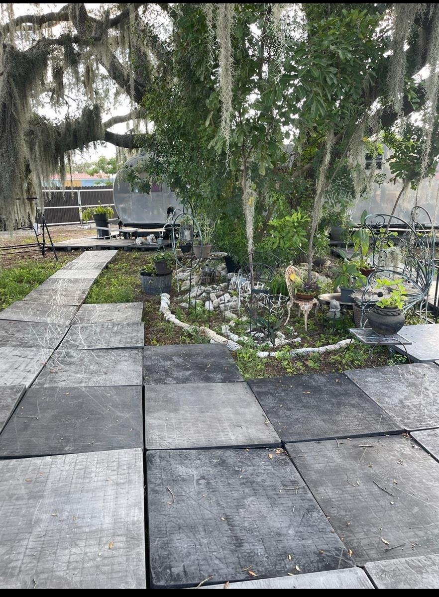 Listing photo id 13 for 6009 Mckinley Avenue