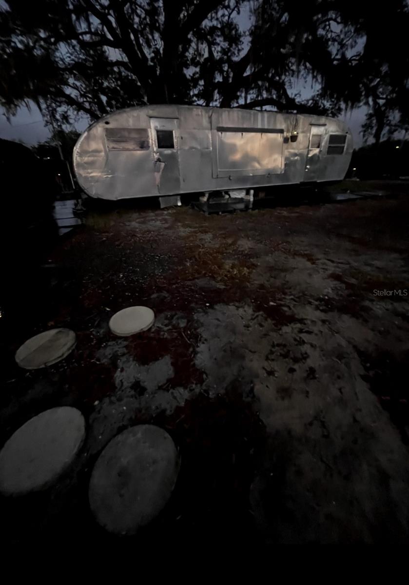 Listing photo id 19 for 6009 Mckinley Avenue