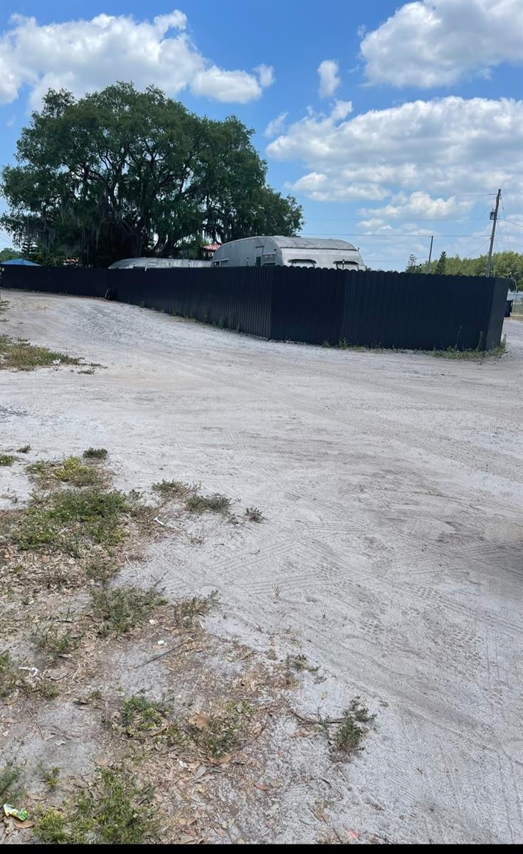 Listing photo id 4 for 6009 Mckinley Avenue