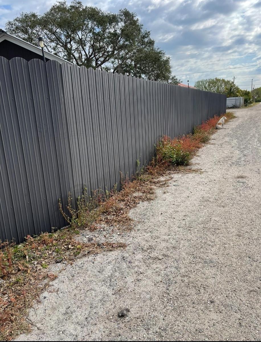 Listing photo id 6 for 6009 Mckinley Avenue