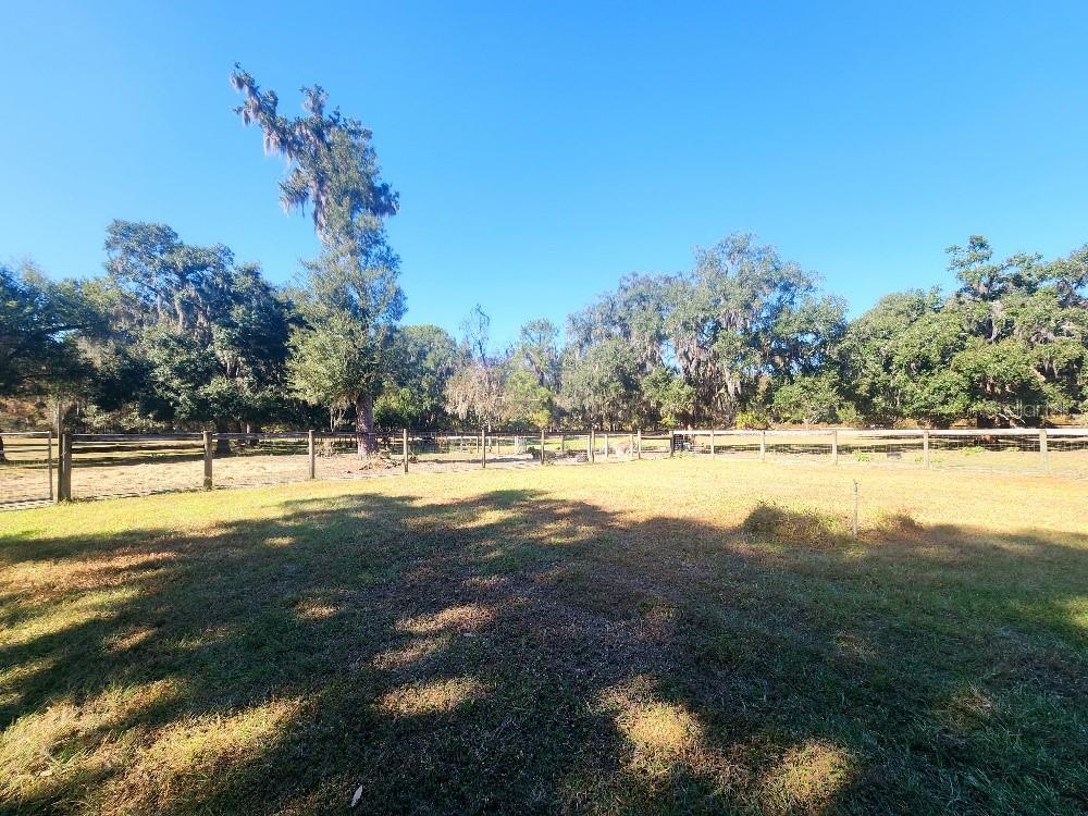 Image 18 of 90 For 11419 Old Crystal River Road