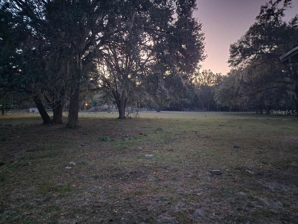 Image 27 of 90 For 11419 Old Crystal River Road