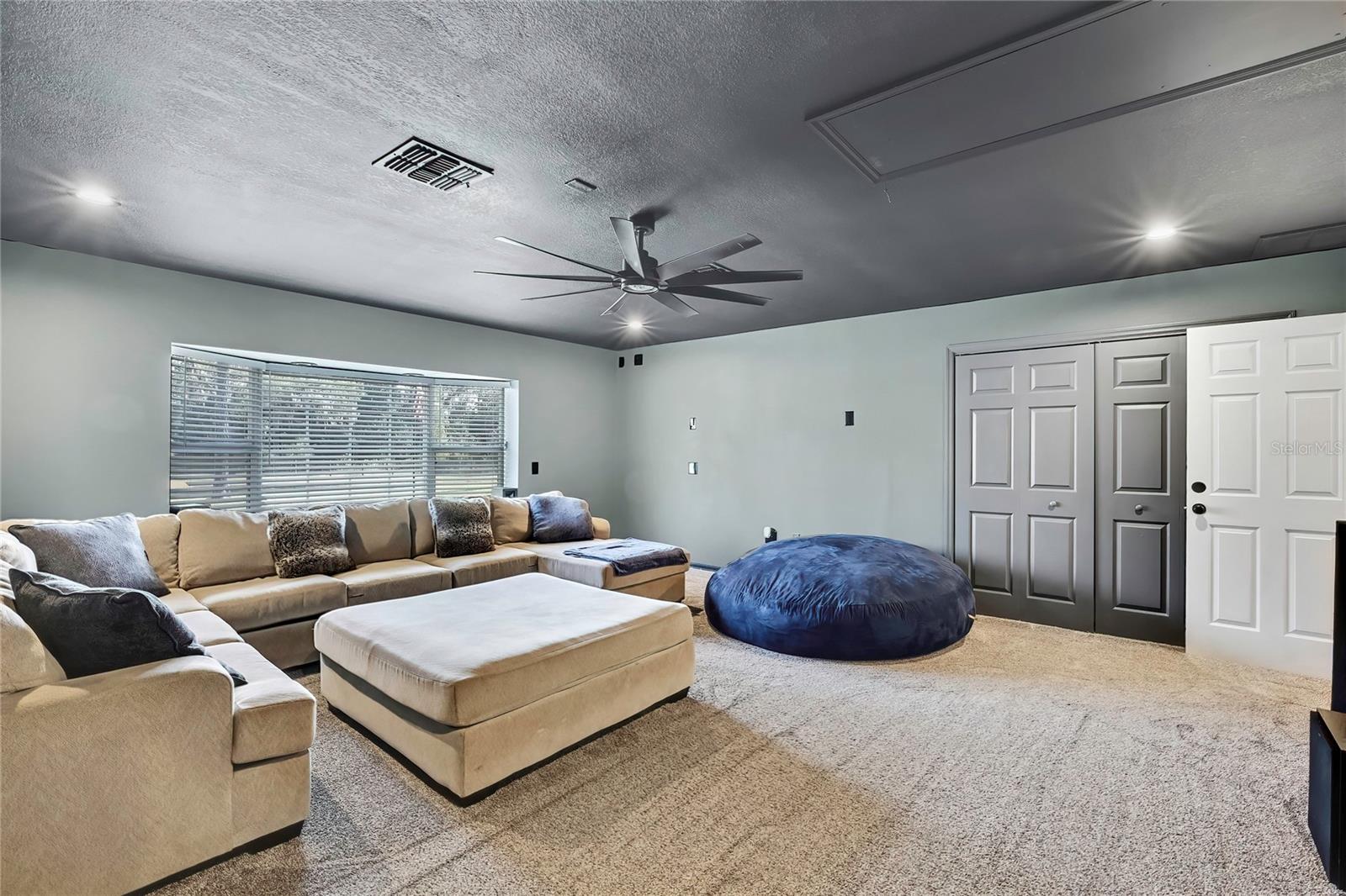 Image 33 of 90 For 11419 Old Crystal River Road