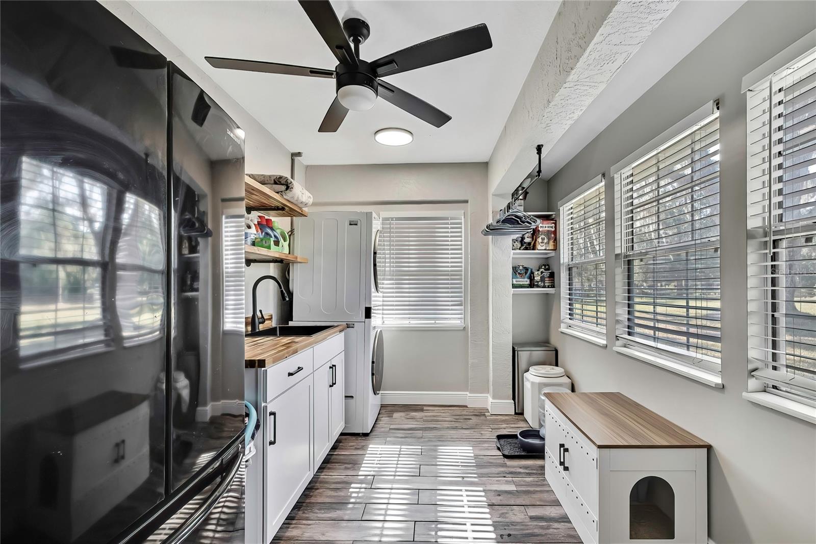 Image 43 of 90 For 11419 Old Crystal River Road