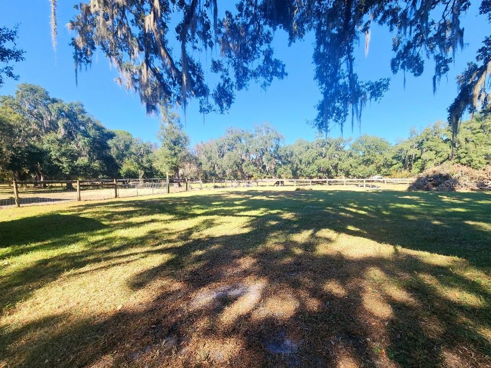 Image 72 of 90 For 11419 Old Crystal River Road