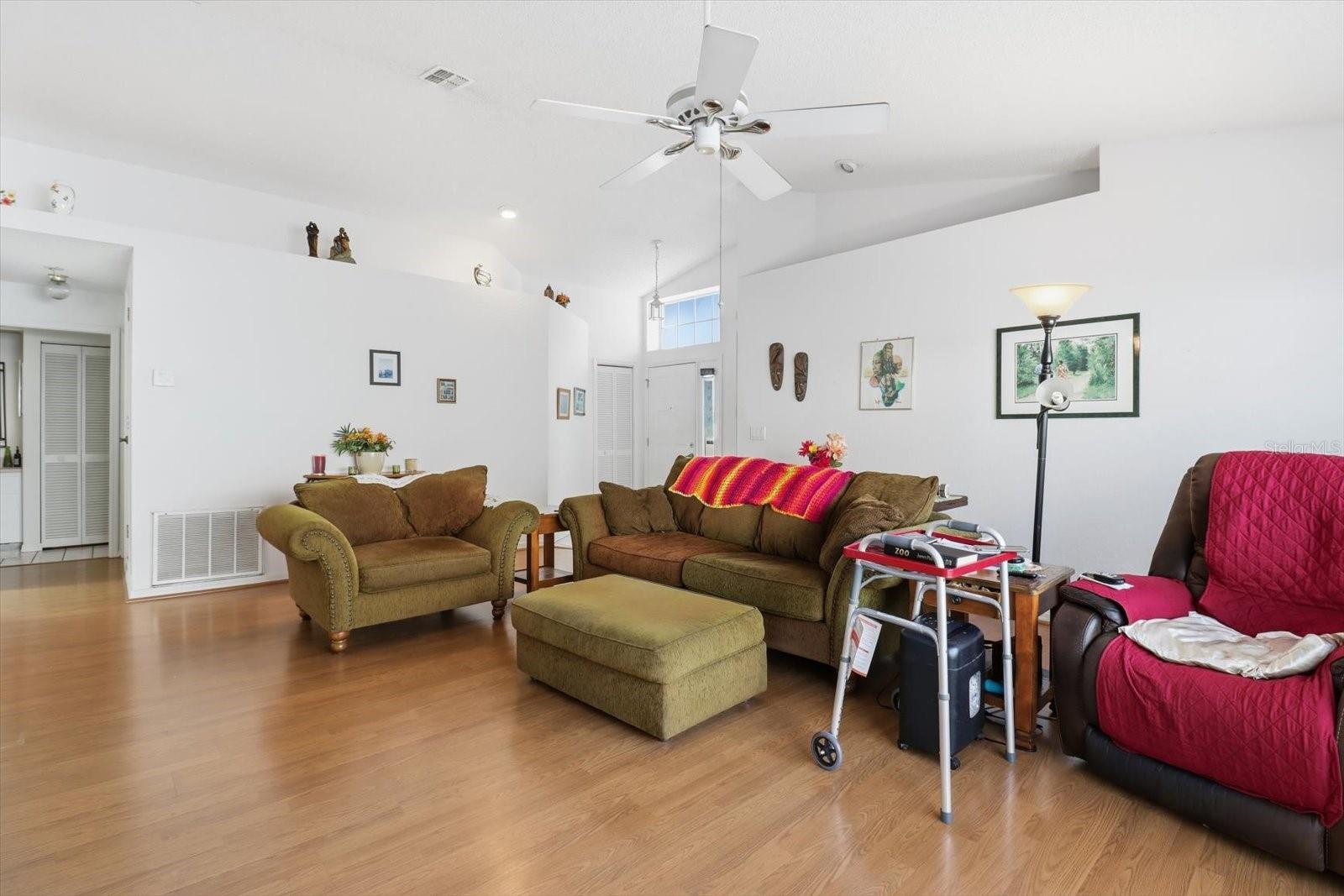 Image 10 of 44 For 1046 Castille Drive