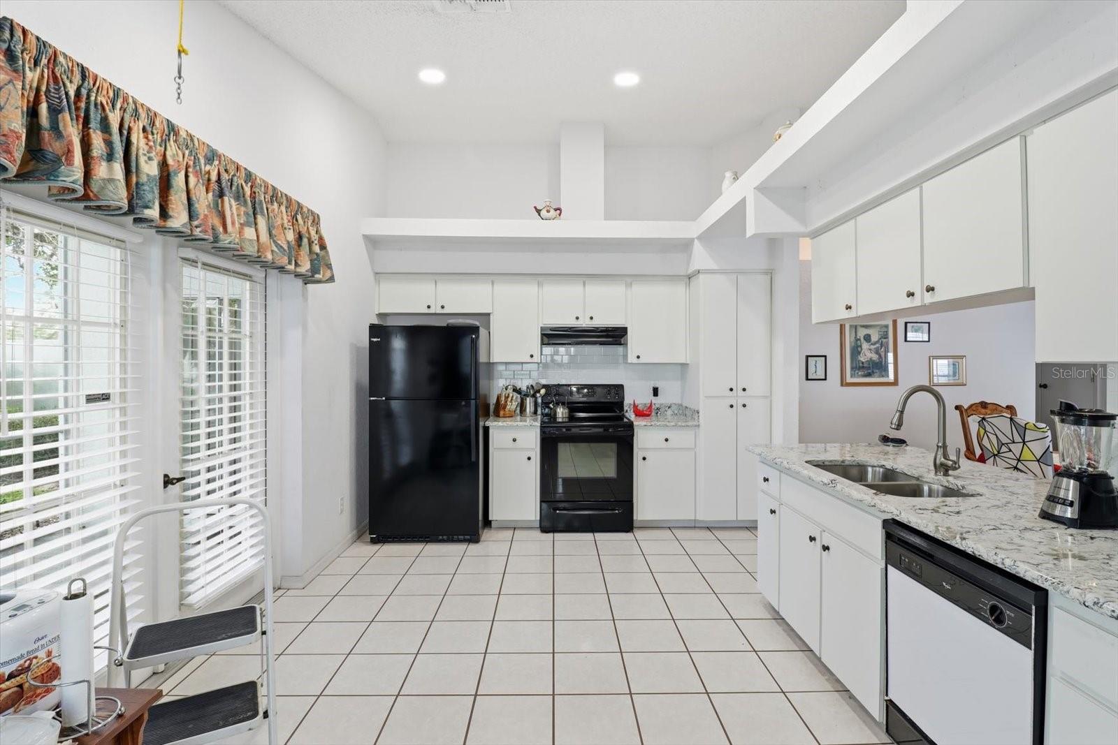 Image 16 of 44 For 1046 Castille Drive