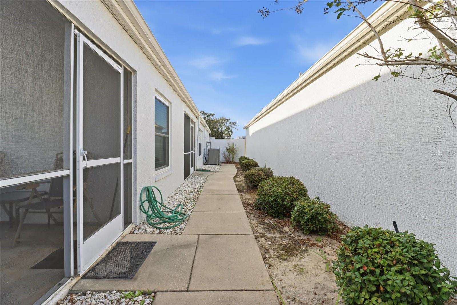 Image 34 of 44 For 1046 Castille Drive