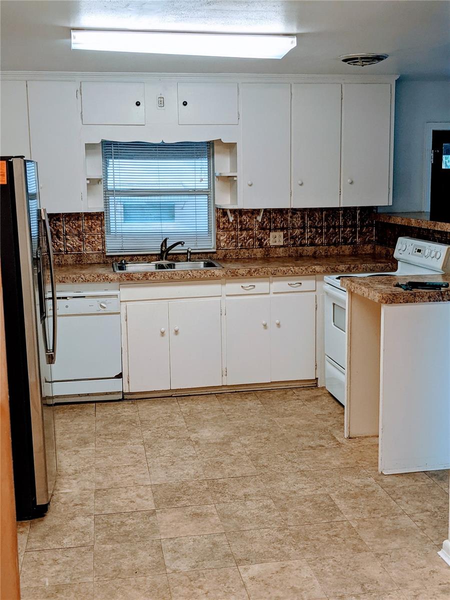 Image 14 of 42 For 1310 Woodlawn Avenue