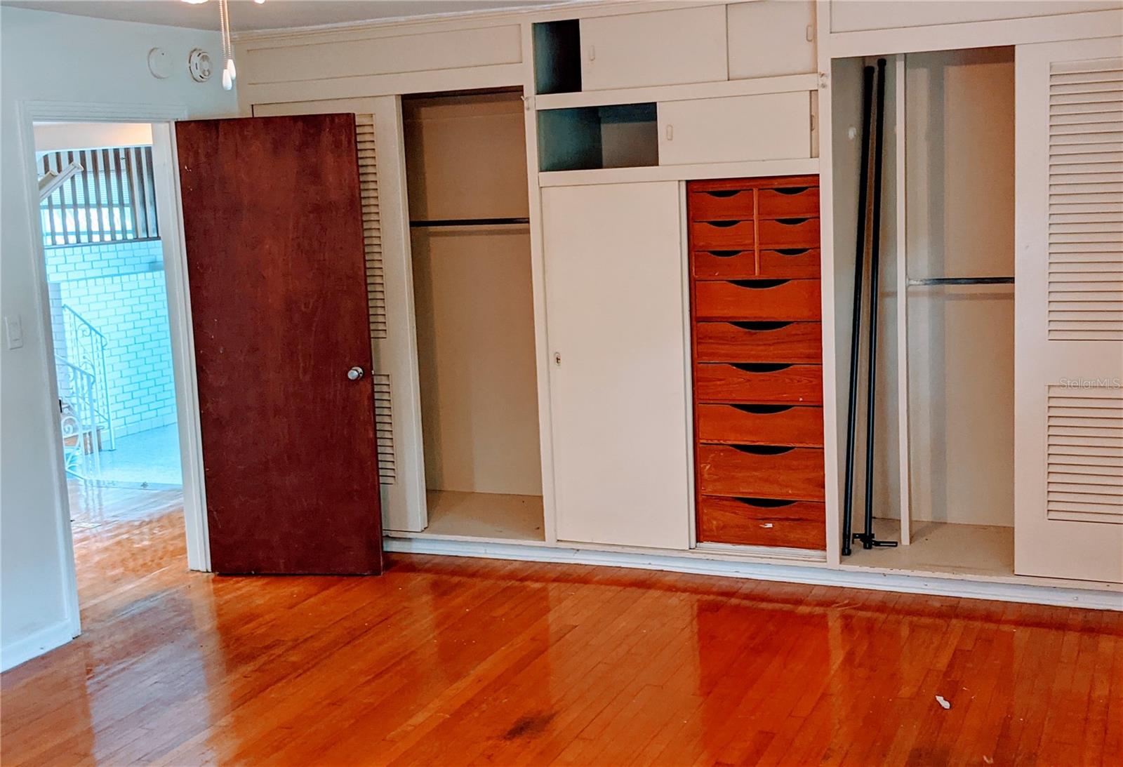 Image 16 of 42 For 1310 Woodlawn Avenue