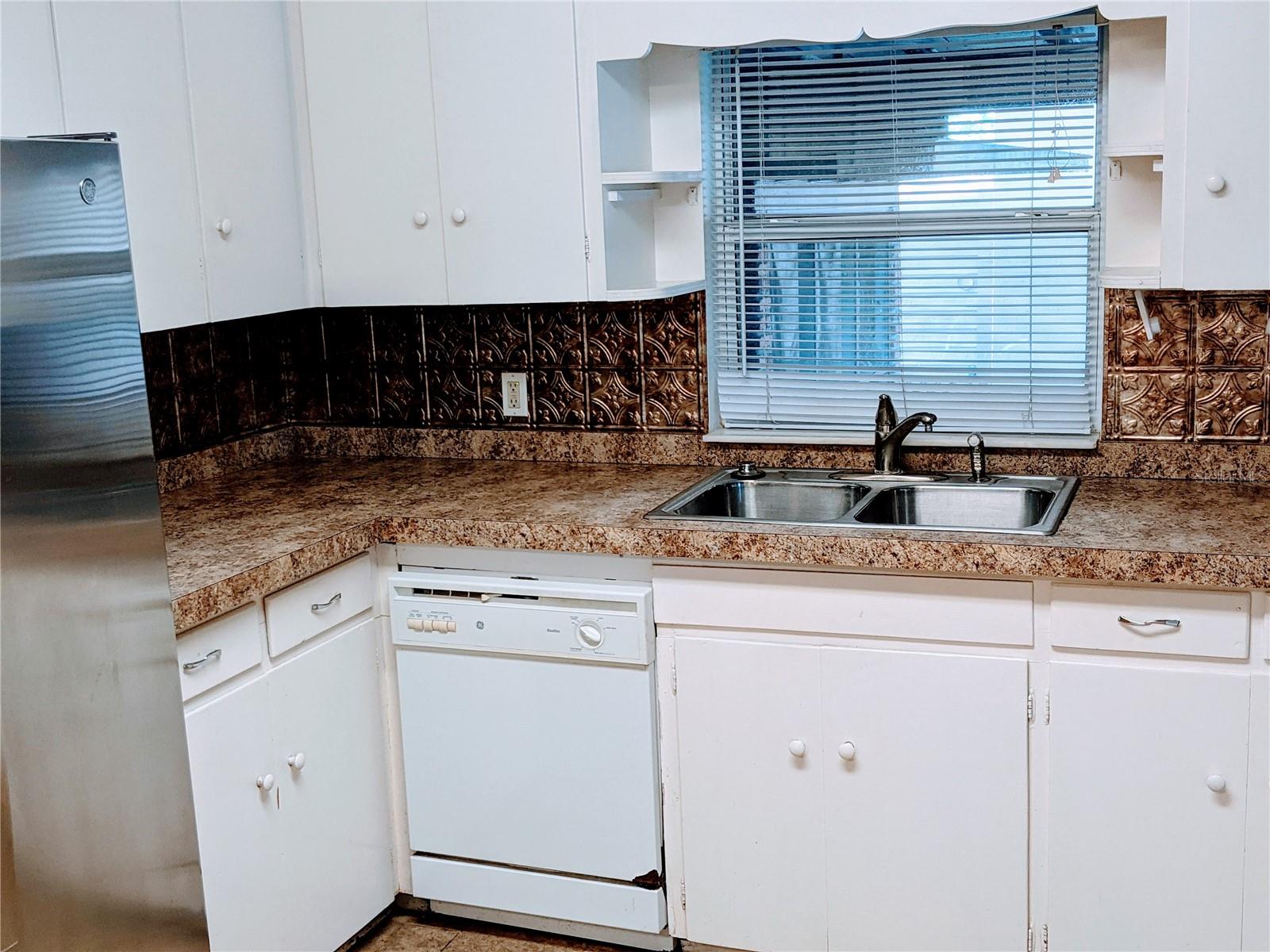 Image 17 of 42 For 1310 Woodlawn Avenue