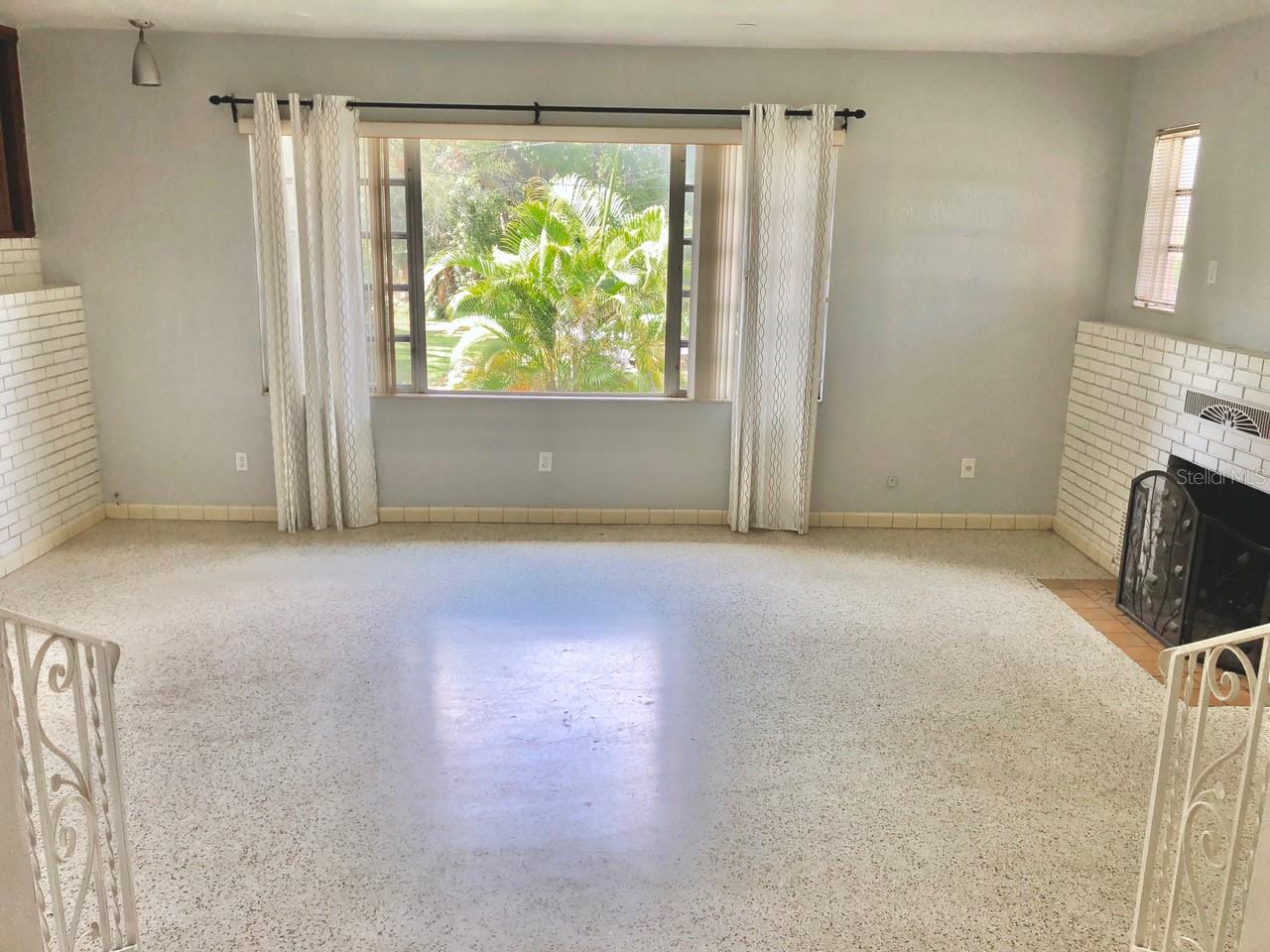 Image 2 of 42 For 1310 Woodlawn Avenue