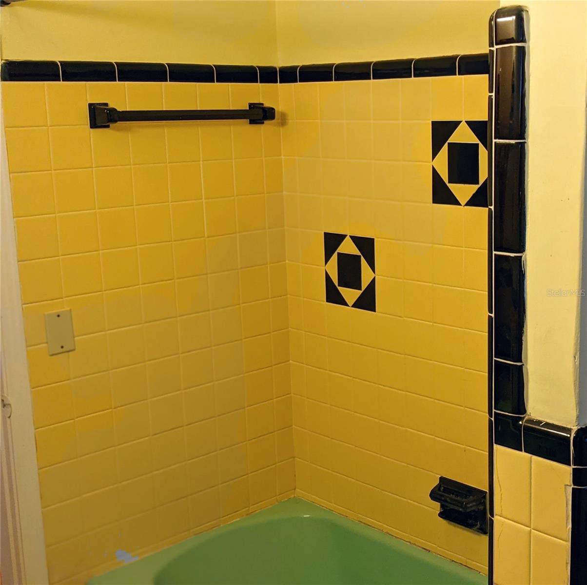 Image 27 of 42 For 1310 Woodlawn Avenue