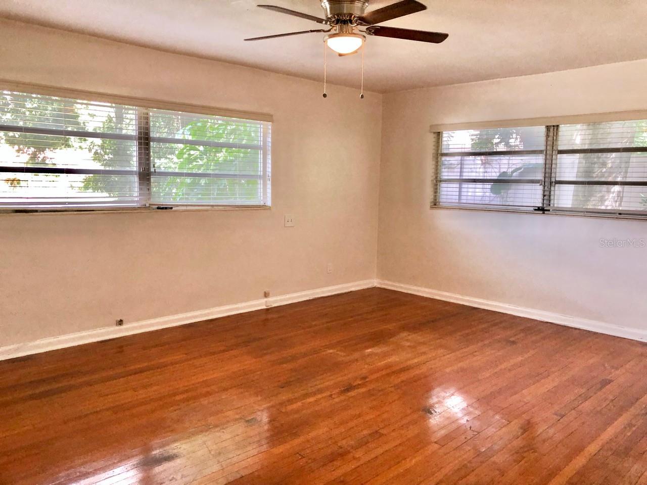 Image 3 of 42 For 1310 Woodlawn Avenue