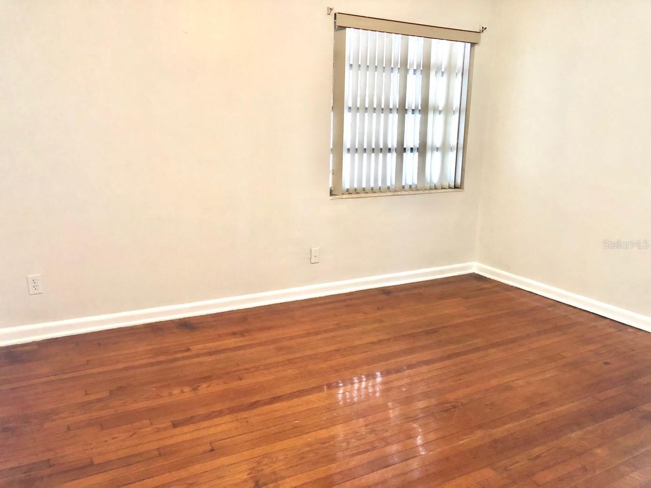 Image 5 of 42 For 1310 Woodlawn Avenue