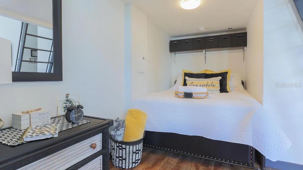 Image 5 of 16 For 2004 Howard Avenue 203