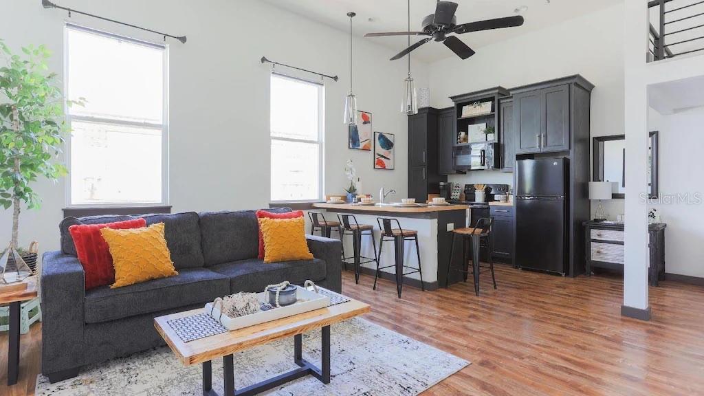 Image 7 of 16 For 2004 Howard Avenue 203