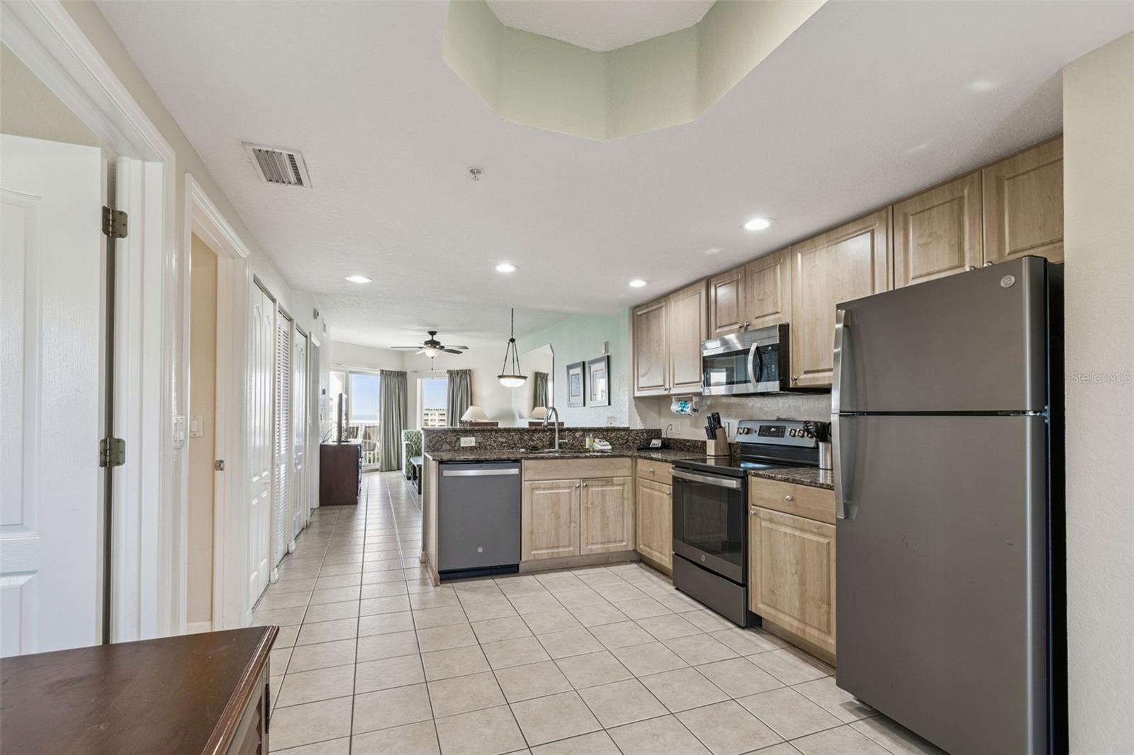 Image 10 of 61 For 12000 Gulf Boulevard 604n