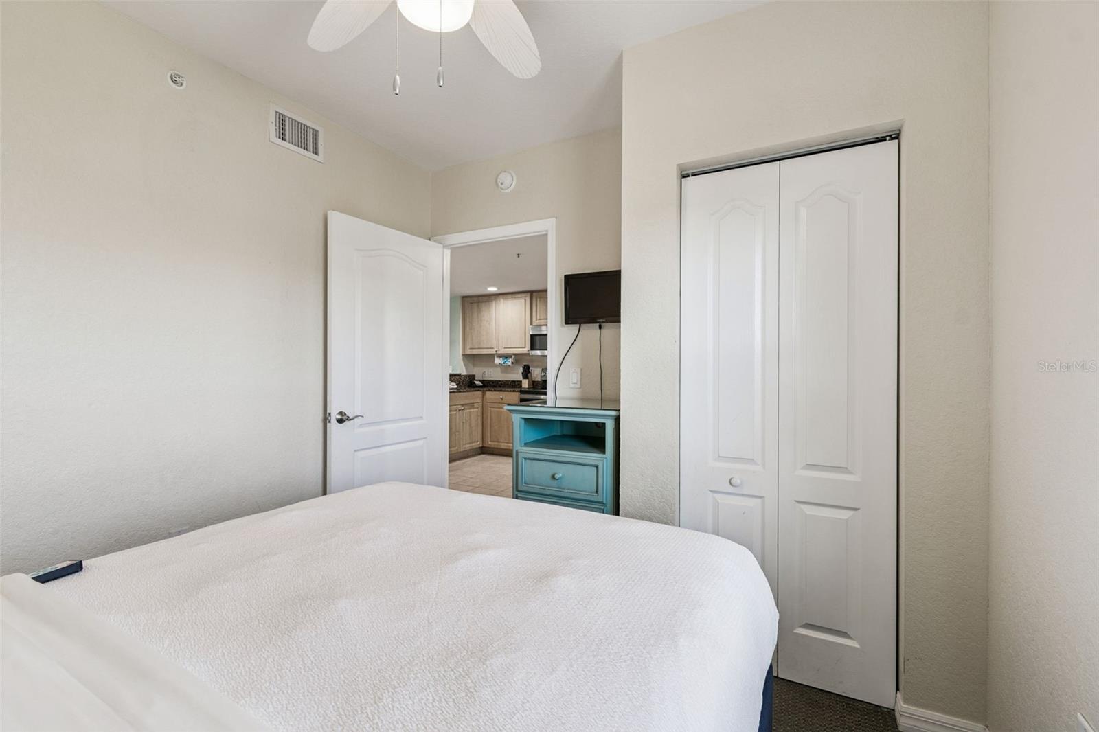 Image 34 of 61 For 12000 Gulf Boulevard 604n