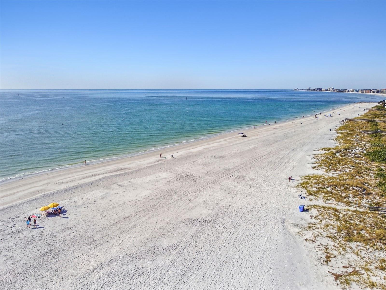 Image 52 of 61 For 12000 Gulf Boulevard 604n