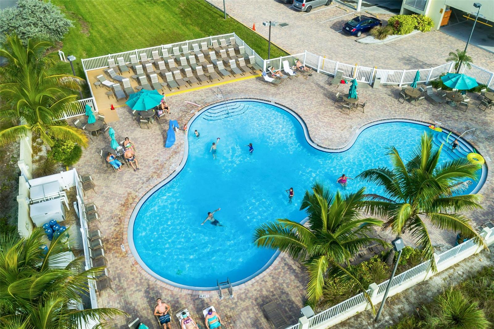 Image 7 of 61 For 12000 Gulf Boulevard 604n