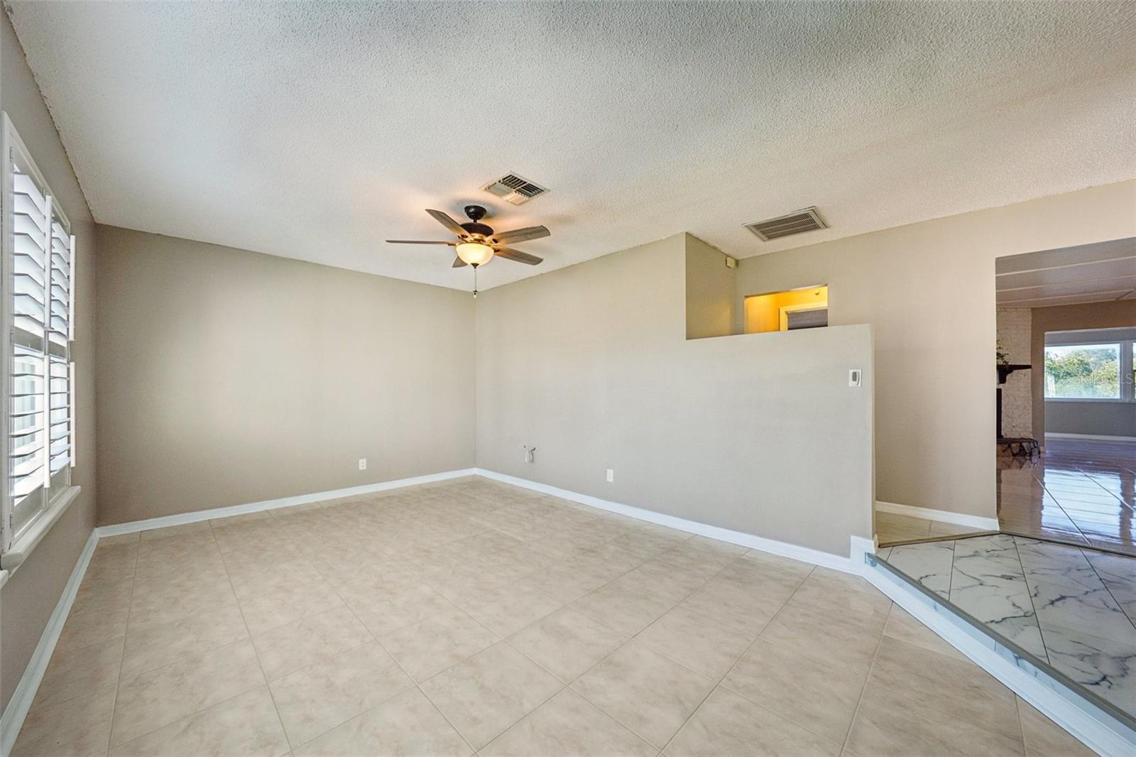 Image 20 of 24 For 9909 San Diego Way