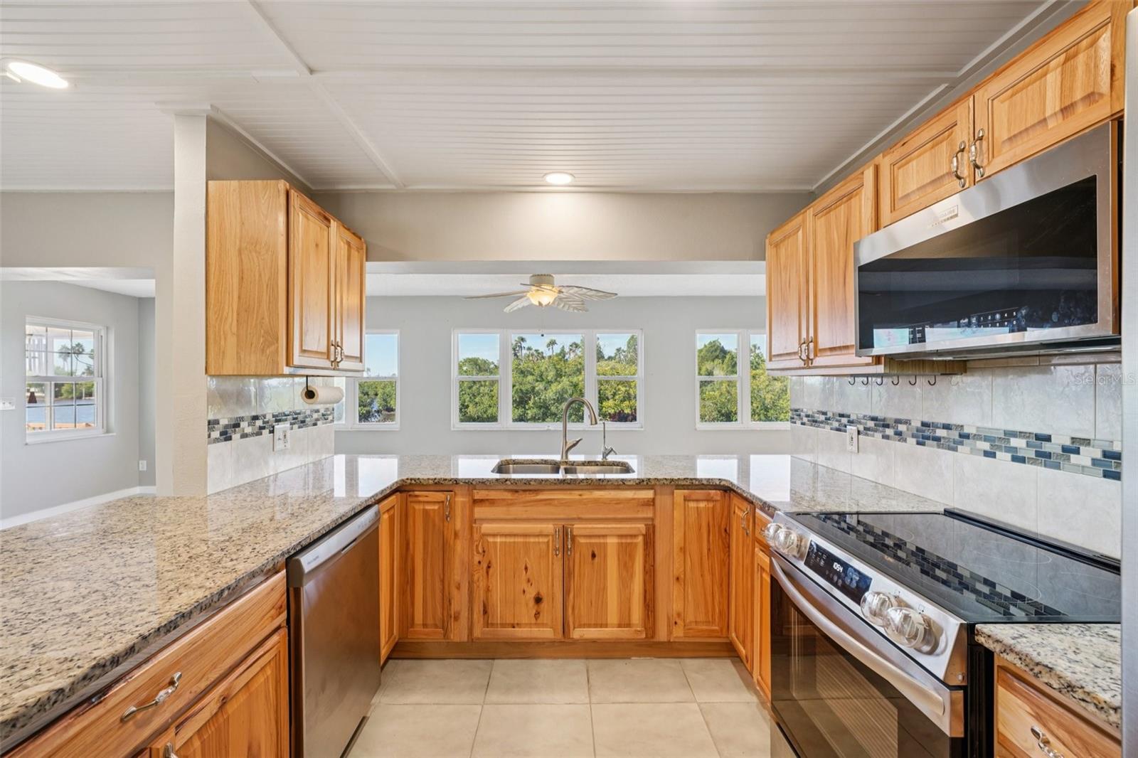 Image 4 of 24 For 9909 San Diego Way