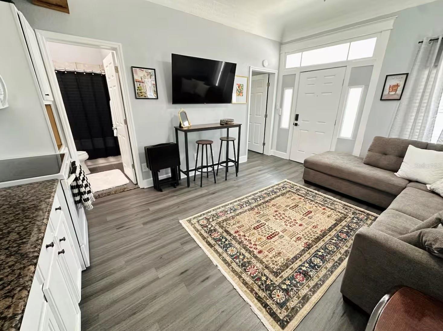 Image 4 of 10 For 2510 Main Street A