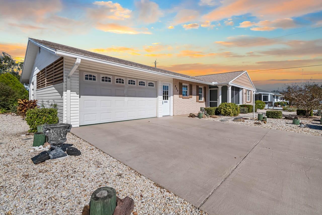 Image 2 of 80 For 829 Fox Hills Drive