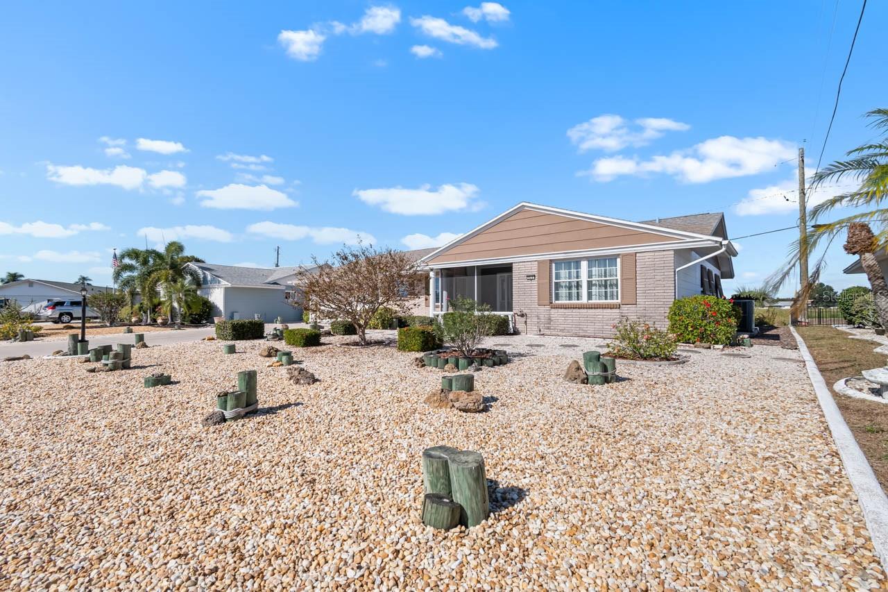 Image 34 of 80 For 829 Fox Hills Drive