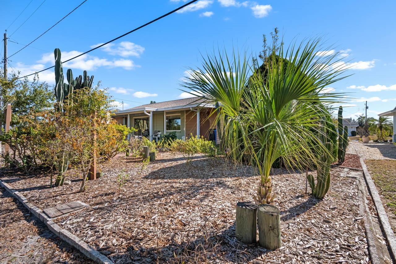 Image 41 of 80 For 829 Fox Hills Drive