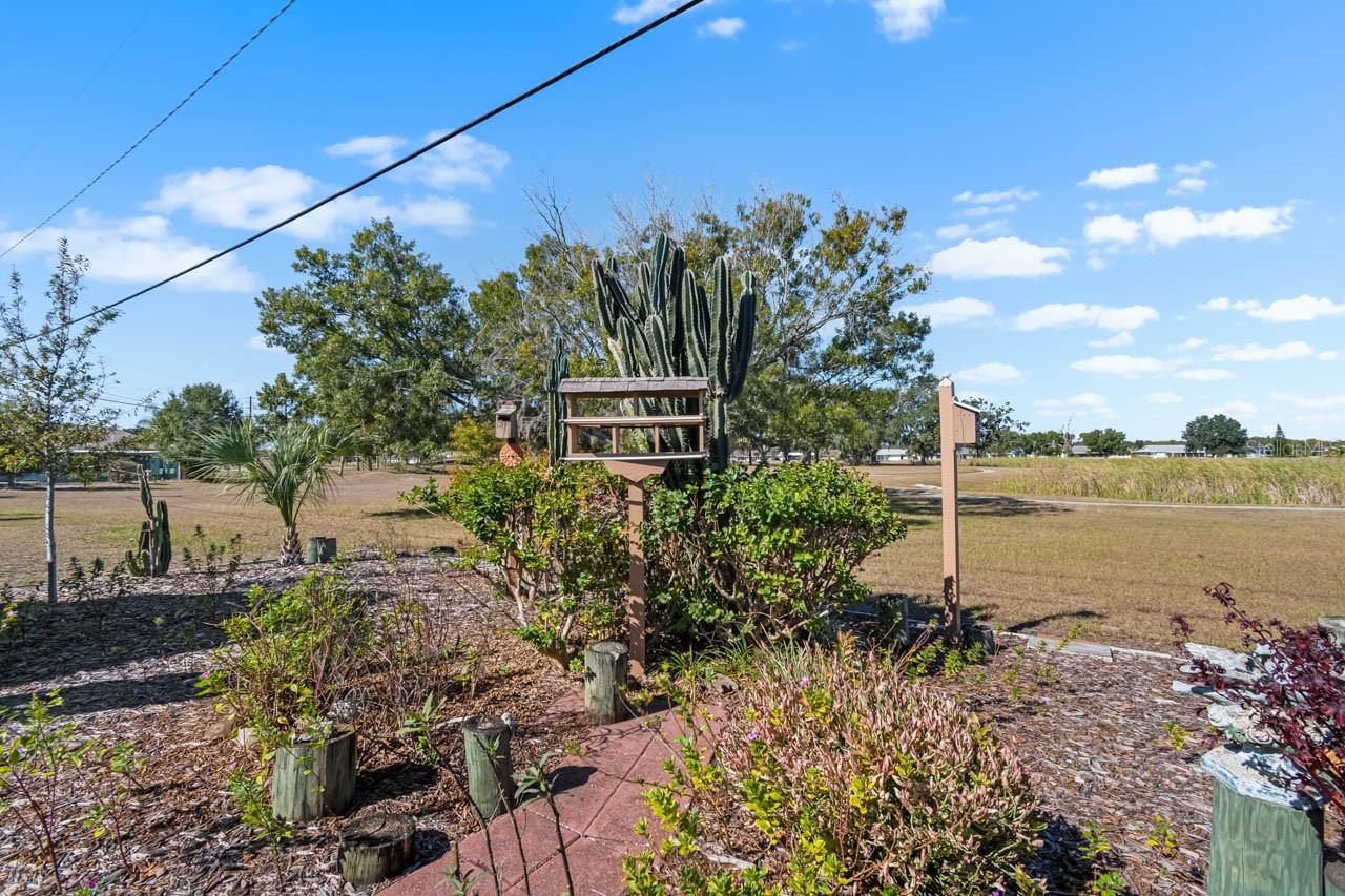 Image 47 of 80 For 829 Fox Hills Drive