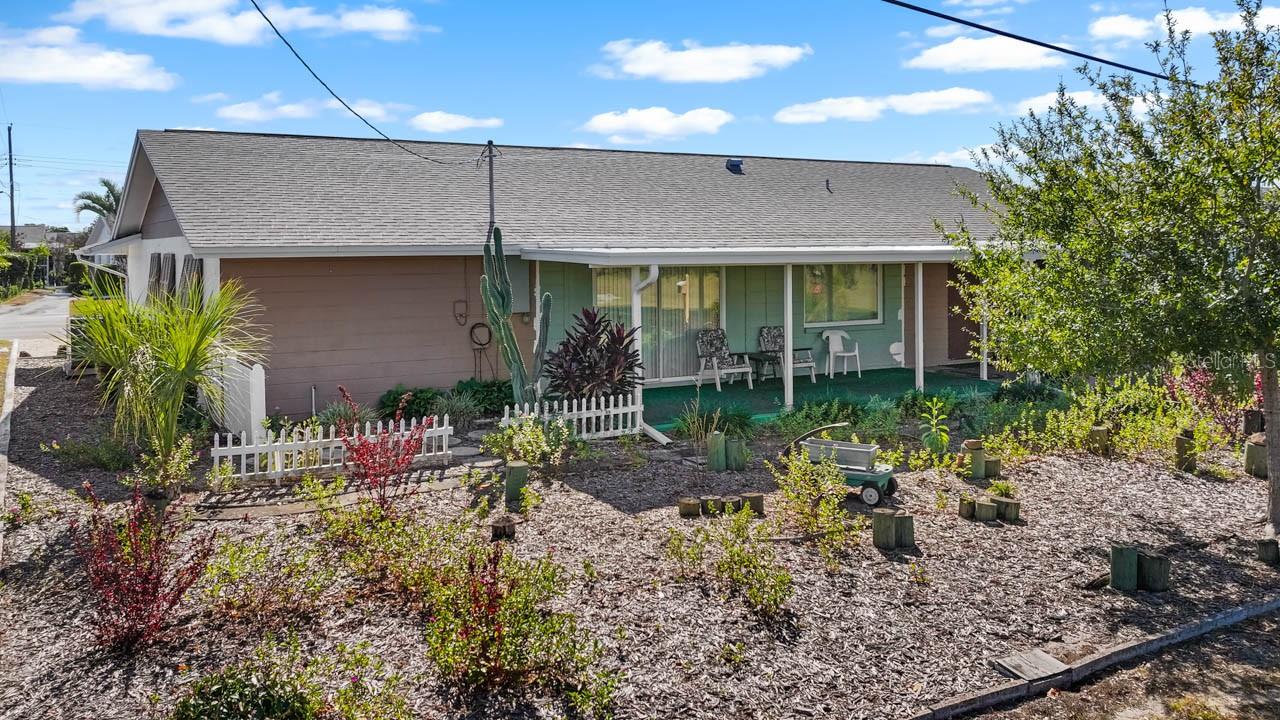 Image 60 of 80 For 829 Fox Hills Drive